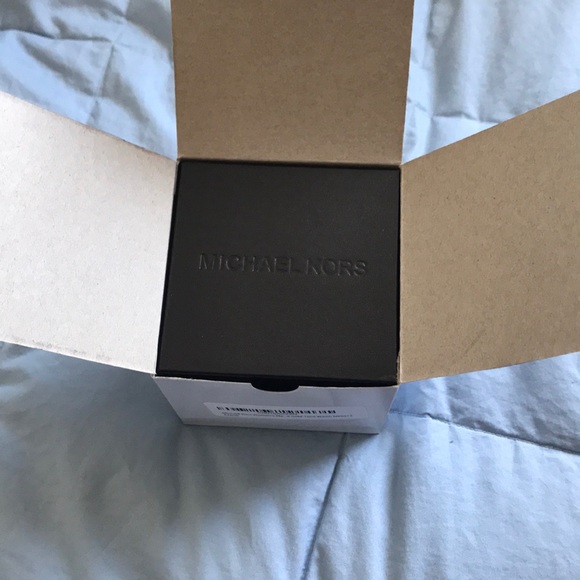 NIB- Michael Kors Rose Gold-Tone Watch - Picture 3 of 6